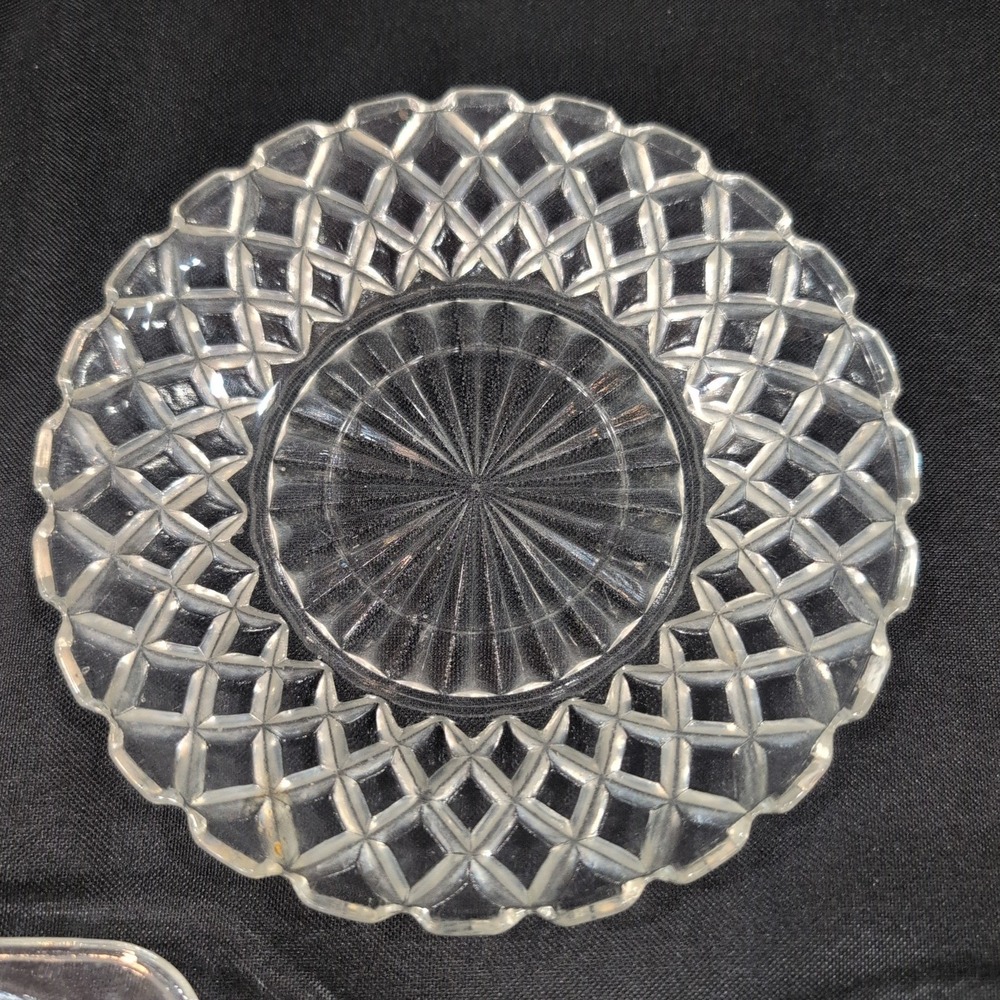 Vintage Clear Pressed Glass Plates Set of 3 Sunburst Diamond Point Floral - Picture 5 of 6
